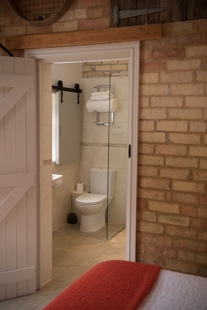 Bridleway Bed And Breakfast 50/50