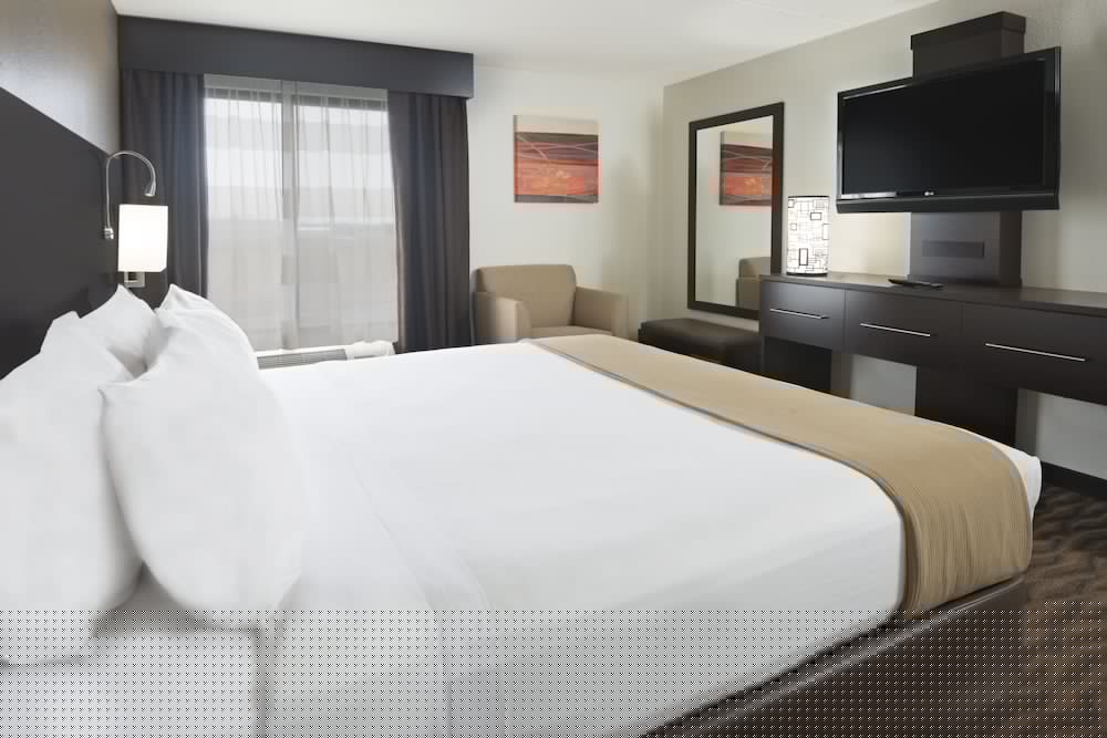 Holiday Inn Express Hotel Suites Colby 19/60