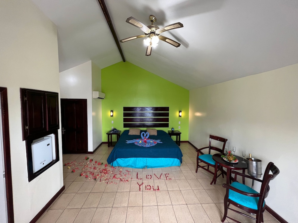Fantasy Island Resort Beach And Marina All Inclusive 53/74