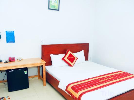 Room, Double Bed, No Window