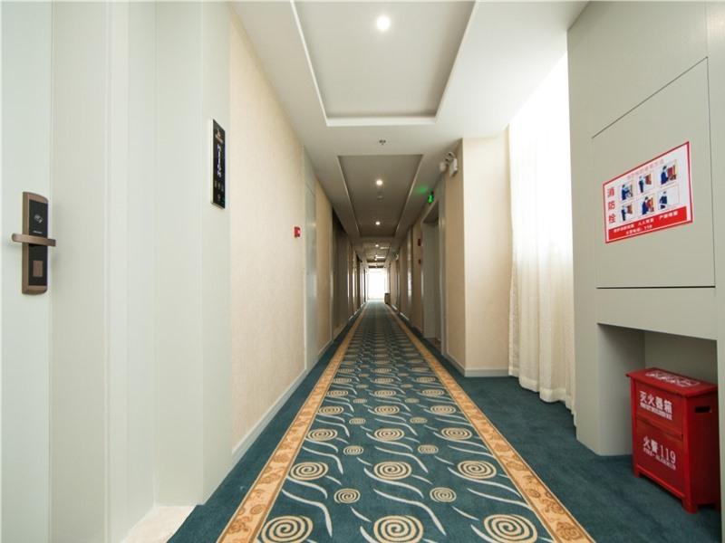 GreenTree Eastern Yibin Yijian Road New City Plaza Hotel in YIBIN