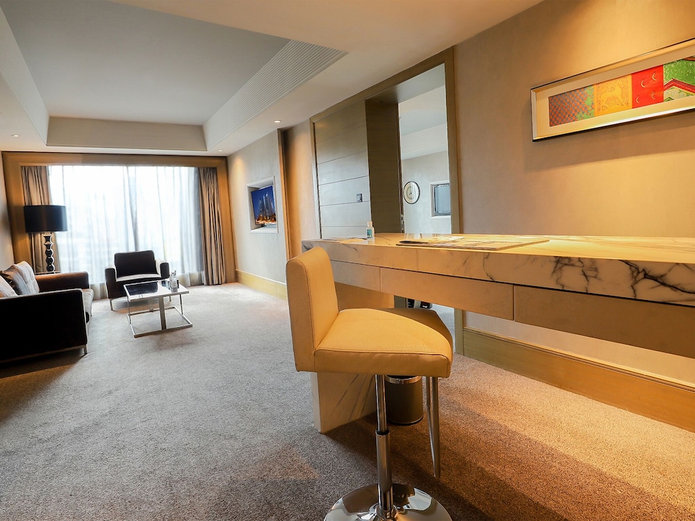 Rhombus Park Aura Chengdu Hotel 10/68