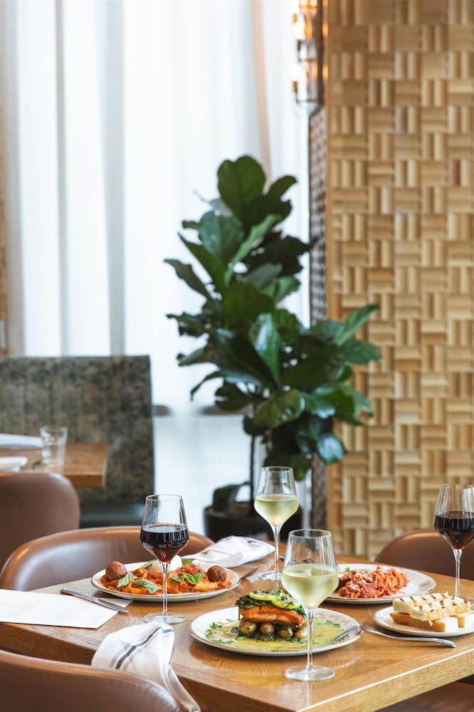 Hyatt Centric Downtown Nashville 38/50