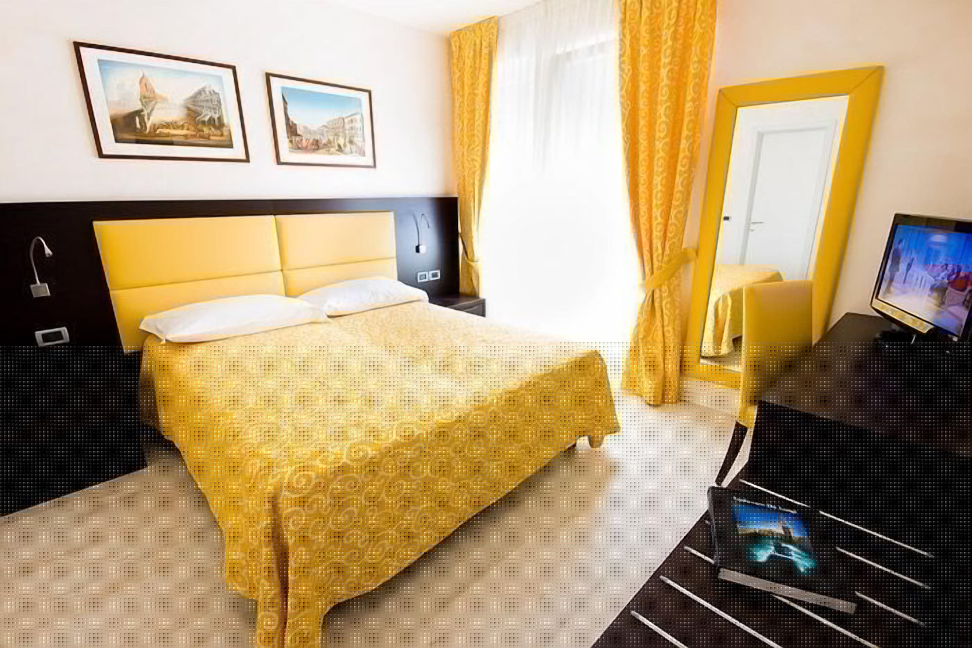 FAMILY, DOUBLE BED