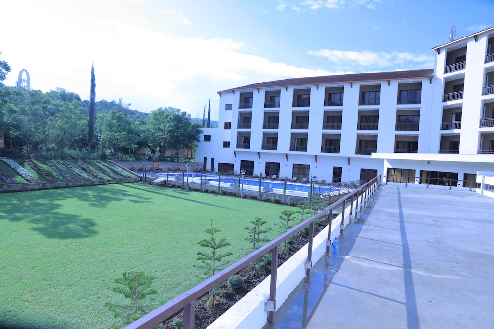 Haile Resort Adama 50/51