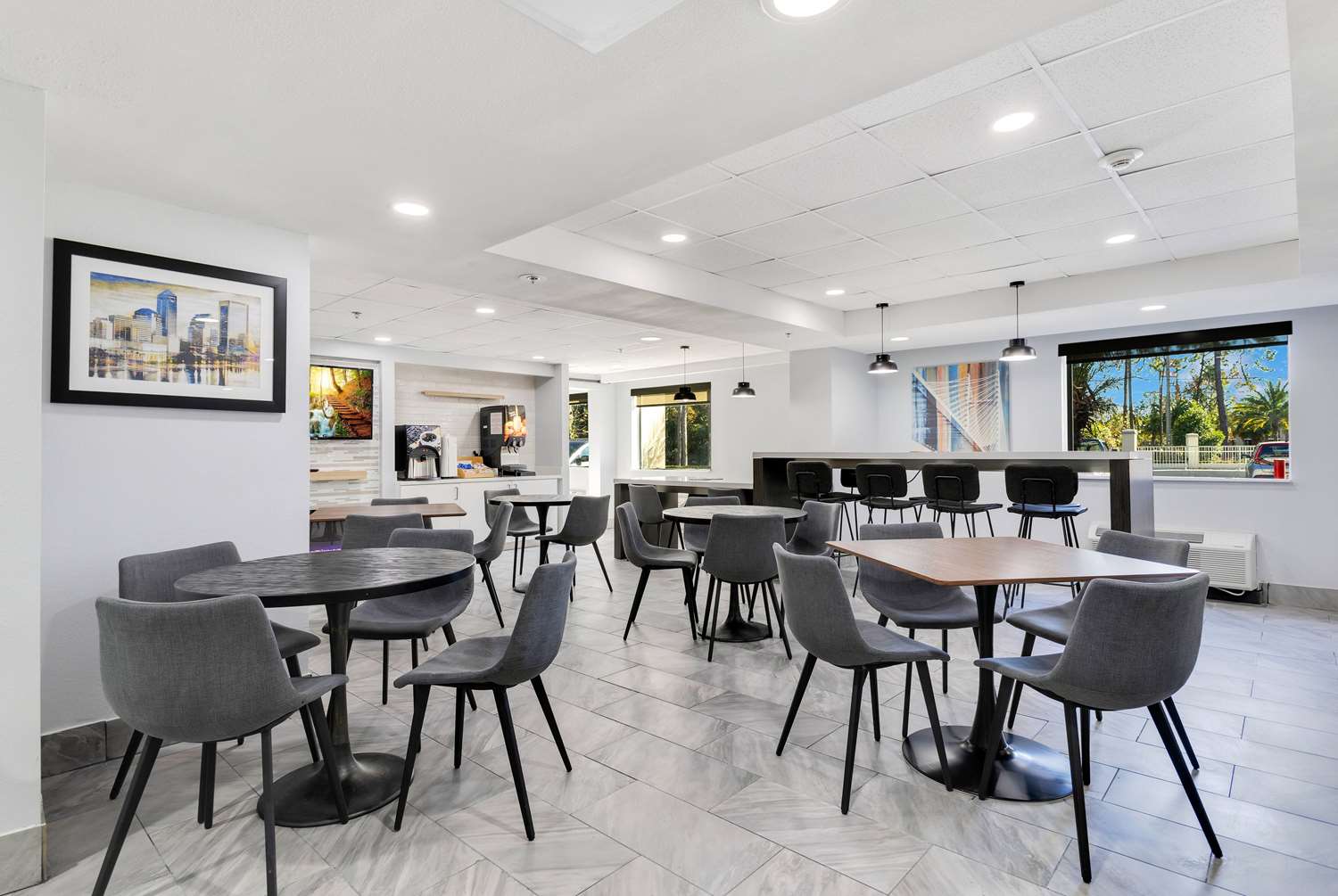 La Quinta Inn and Suites by Wyndham Jacksonville Mandarin 19/25