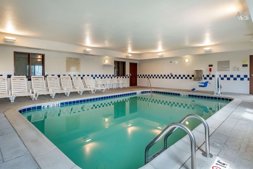 Comfort Inn & Suites Muncie Near University 9/24