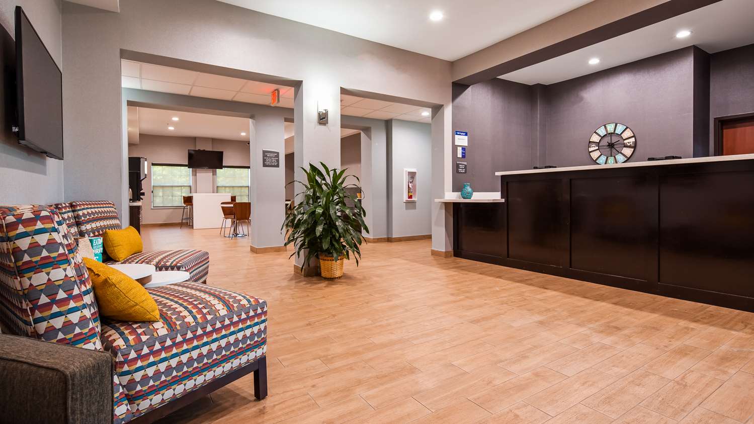 Best Western Ingleside Inn & Suites 25/37