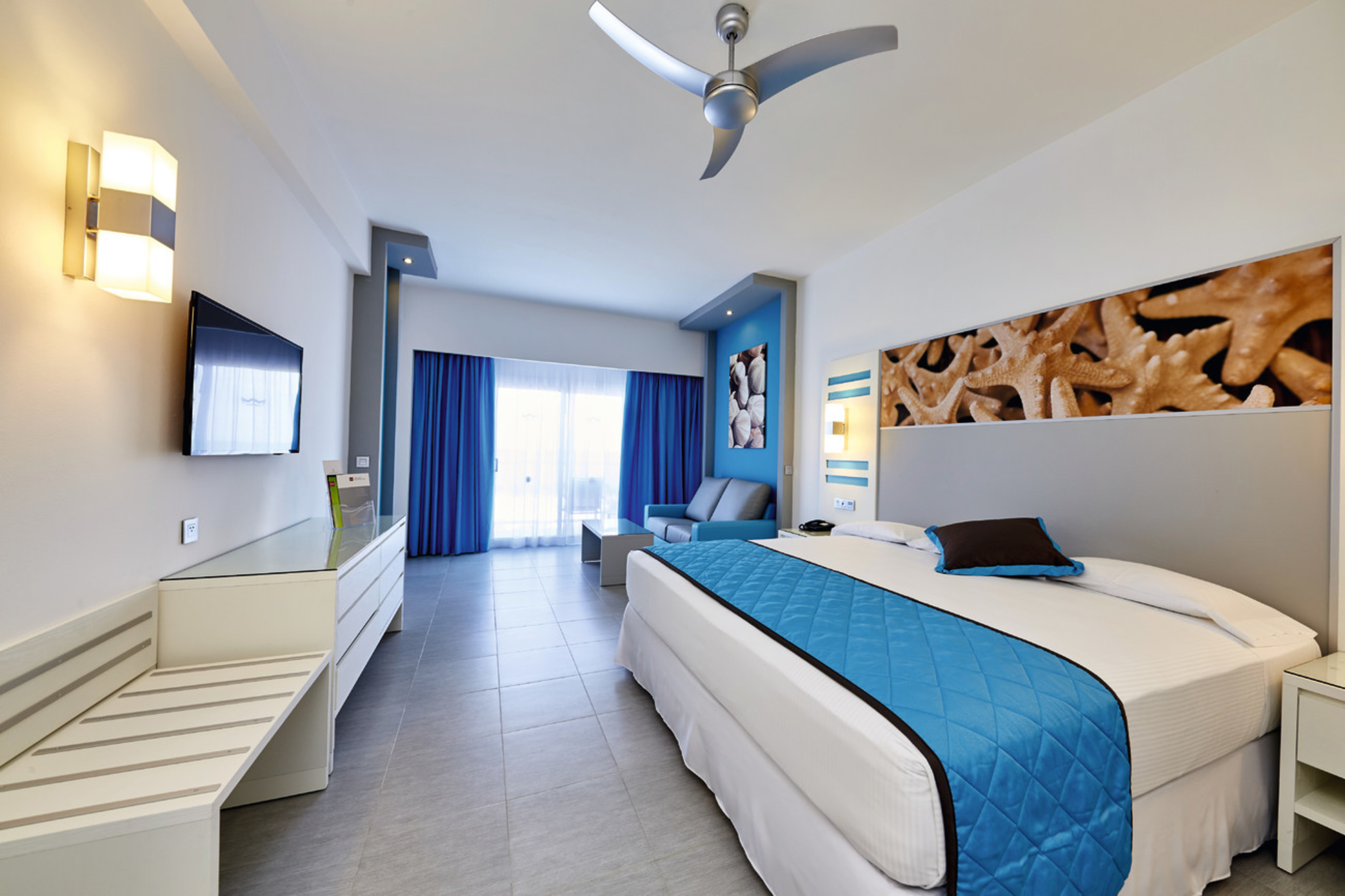 Double Room Ocean Front DDEB