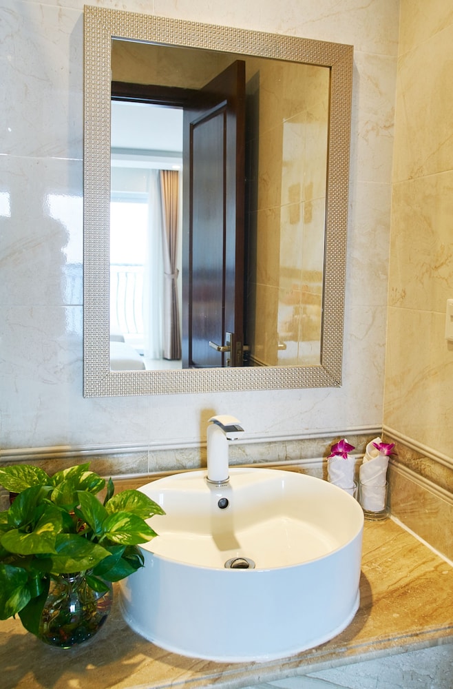 BOSS HOTEL NHA TRANG 72/72
