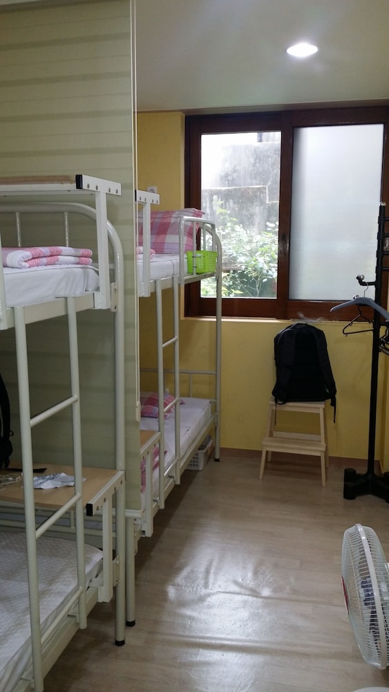 Nearest Guesthouse In Jeonju Hostel 18/48