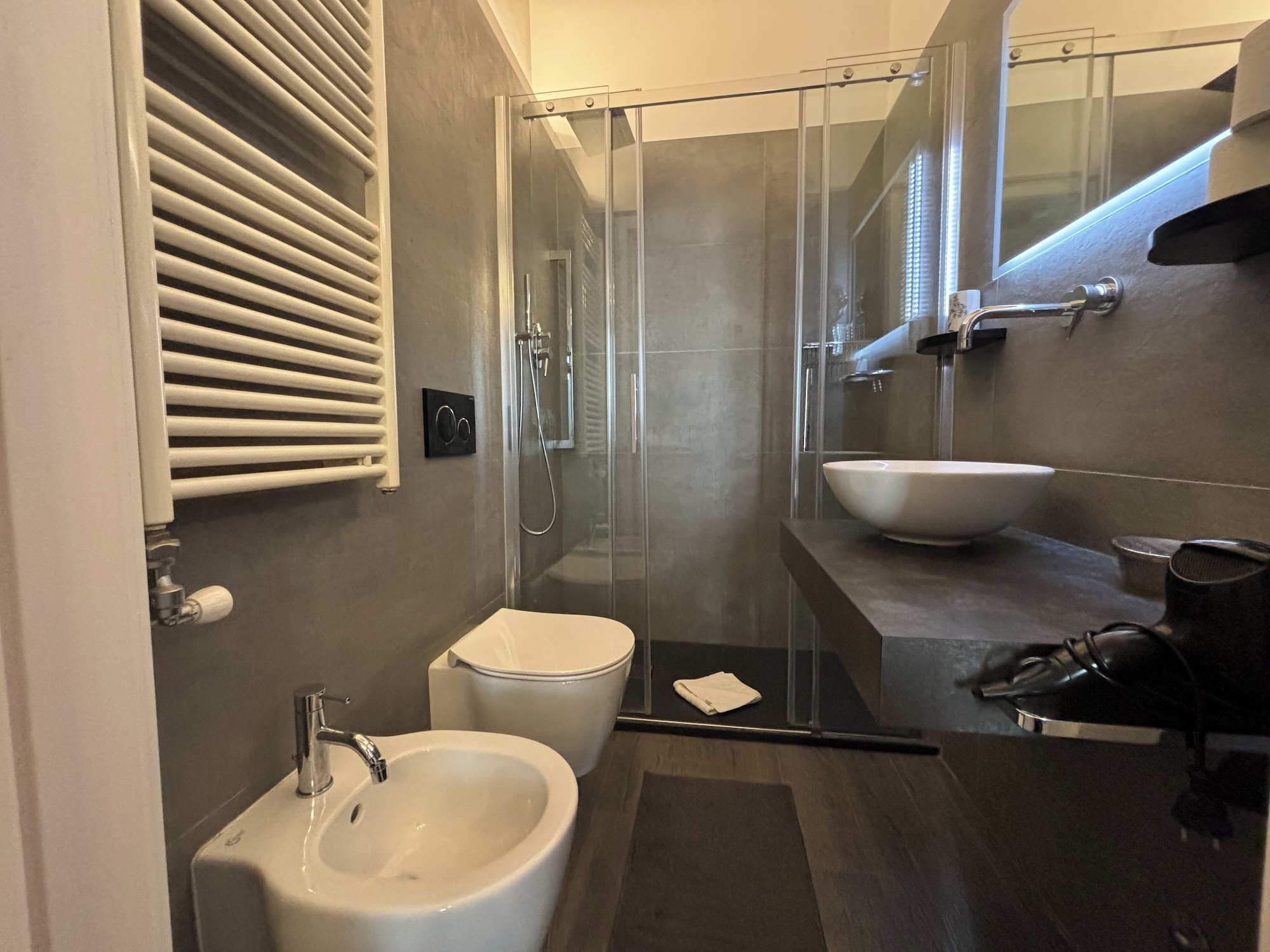 Apartment, House, Queen Bed, 2 Sofa, Kitchenette، Verona Journeys 7/10