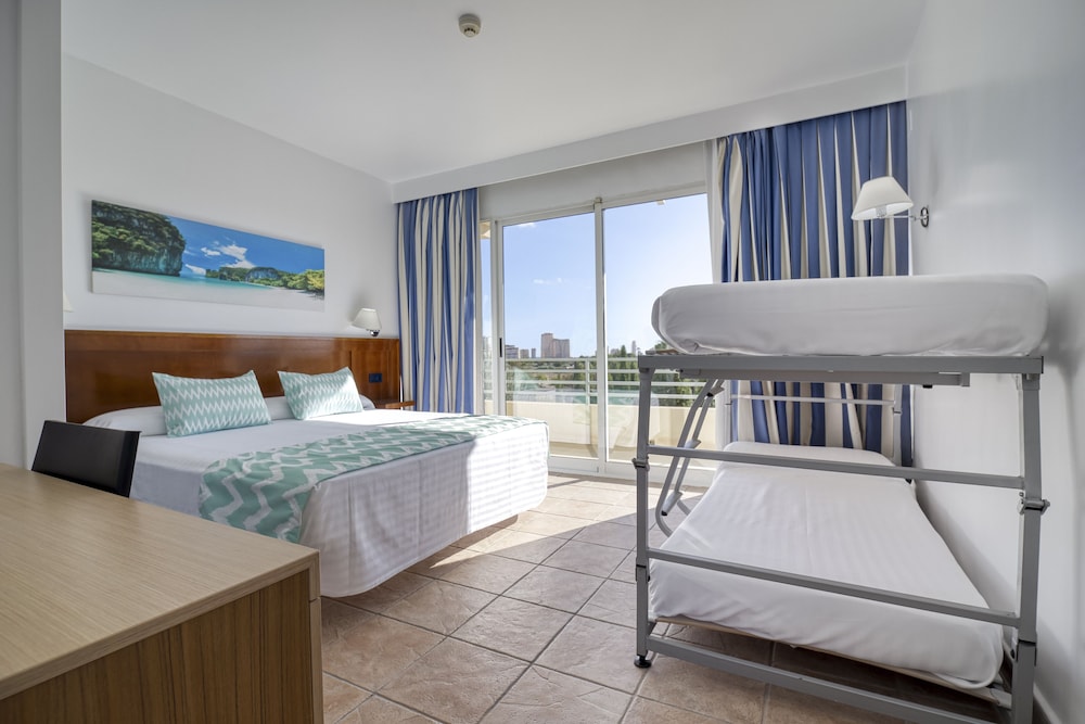 HOTEL ABRIL 14/29