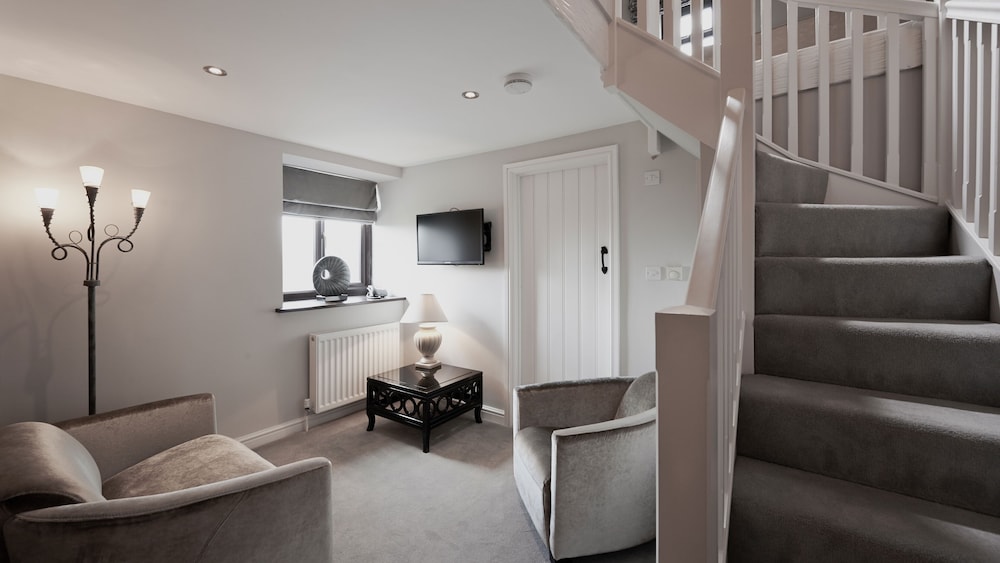 Horsley Lodge Hotel 50/63