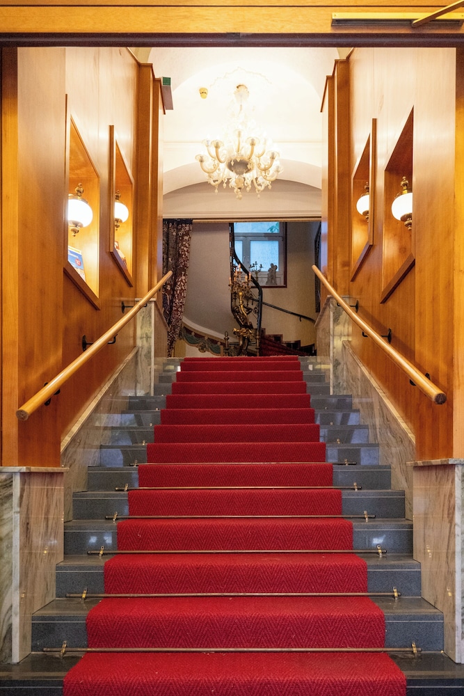 Hotel Urania 10/78