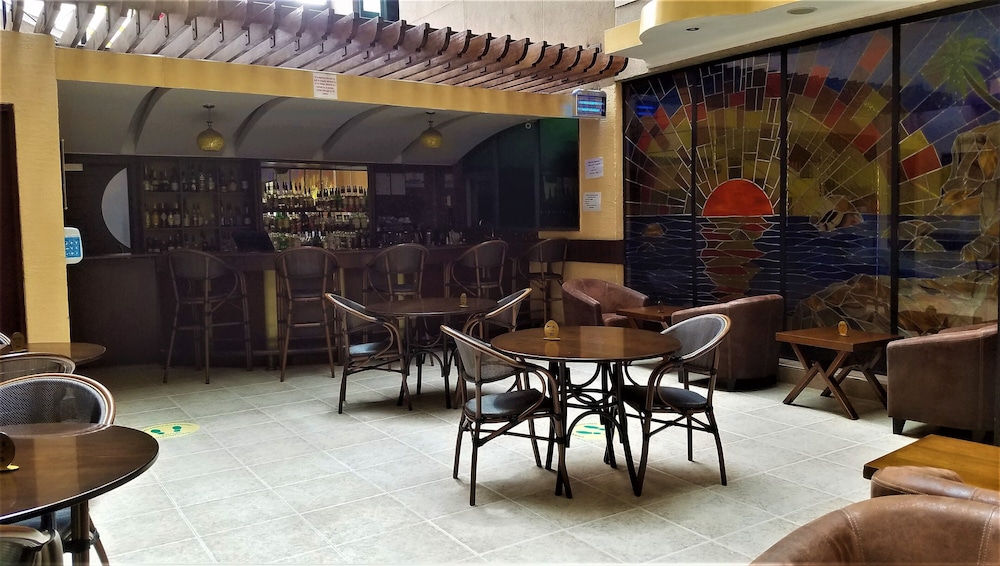 Summerdale Inn 20/32
