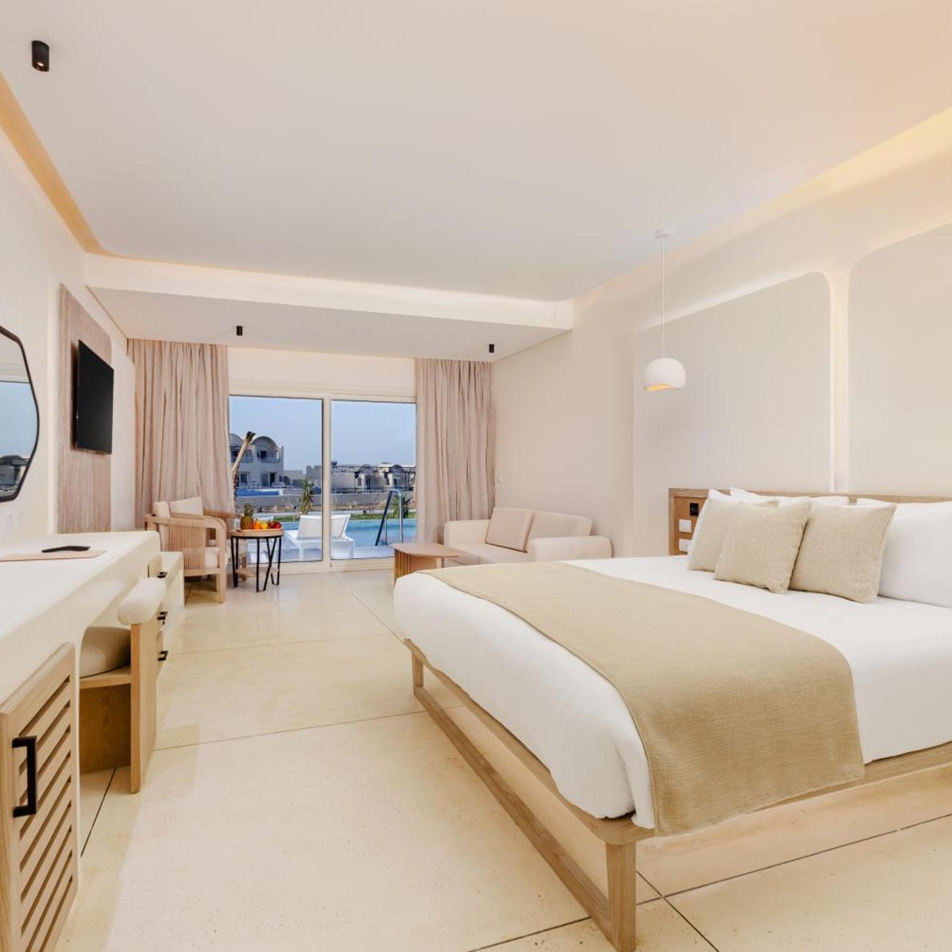 Executive Swim Up Suite