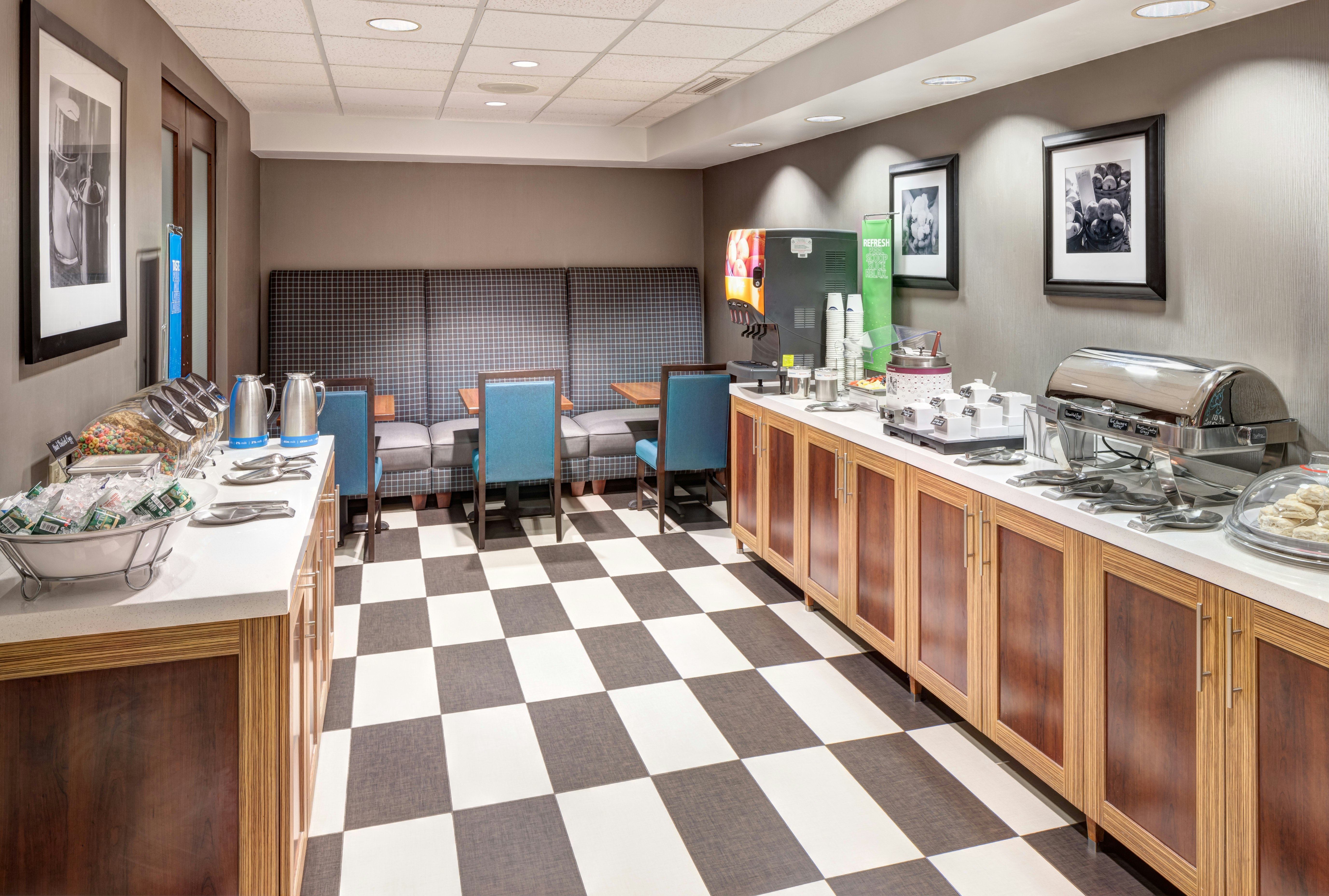 Hampton Inn Kansas City-Liberty 34/41