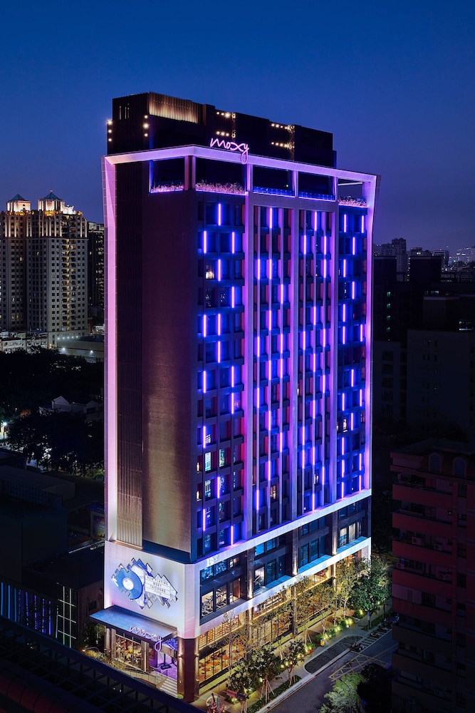 Moxy Taichung 1/42