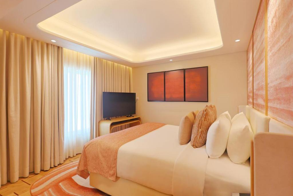 Deluxe, Suite