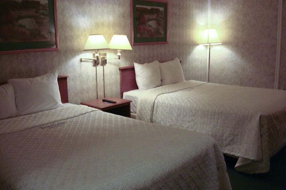 Bluebird Hotel 9/20