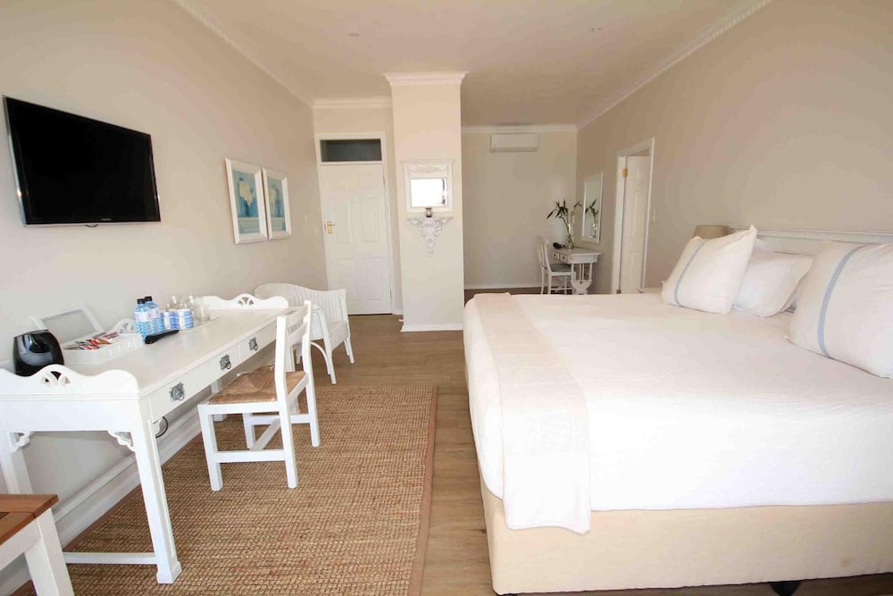 Fairlight Beach House 13/50