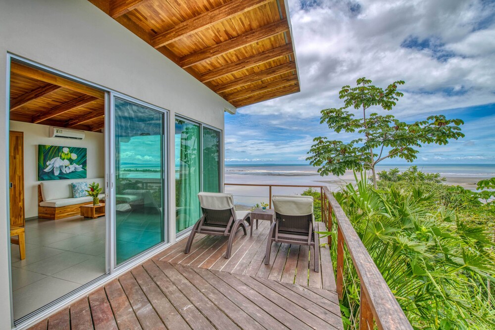 El Castillo - Adults Only 16/50