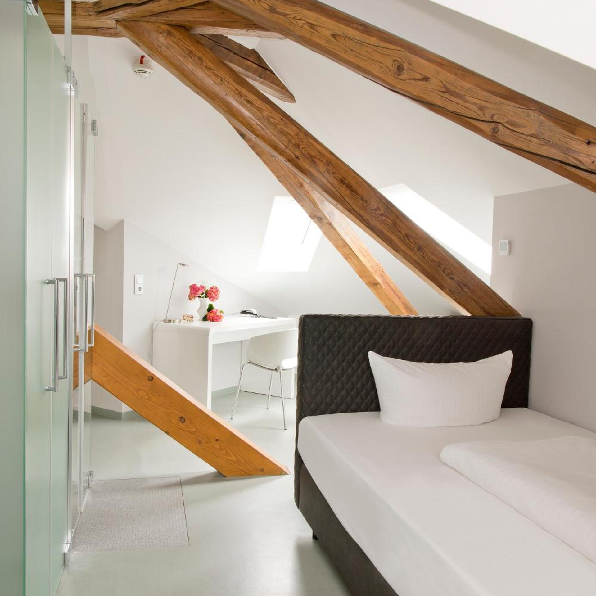 Hotel Schwarzer Bar Jena 7/50