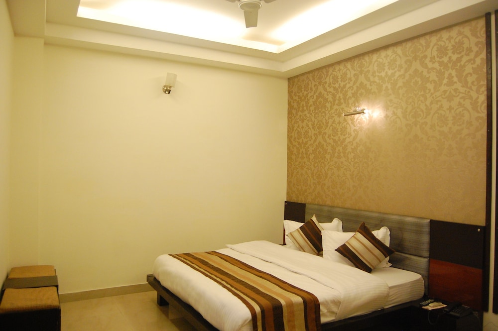 Hotel Delhi Aerocity 48/75