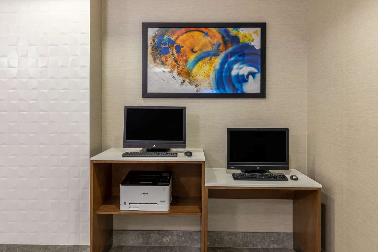 La Quinta Inn & Suites by Wyndham Bridgeport 9/12