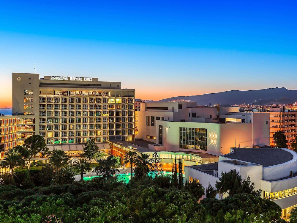 Swissotel Buyuk Efes 4/65