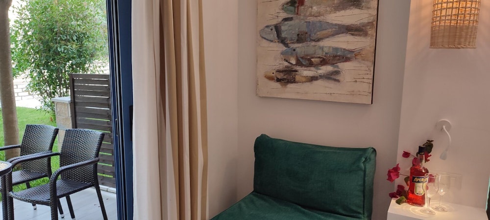 Ilianthos Apartments And Studios 26/50