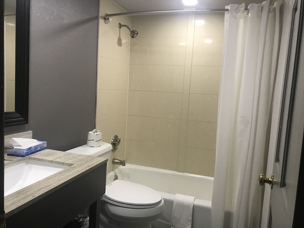 Alamar Resort Inn 13/38