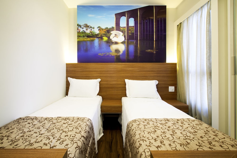 S4 Hotel 7/41