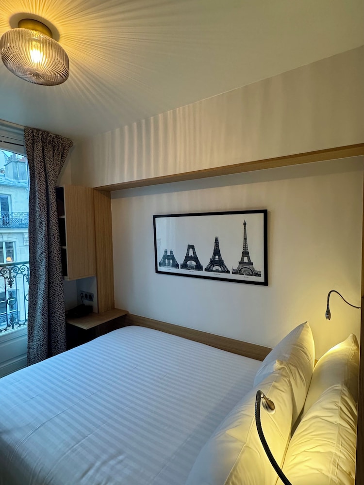 HOTEL MONTMARTRE 16/48