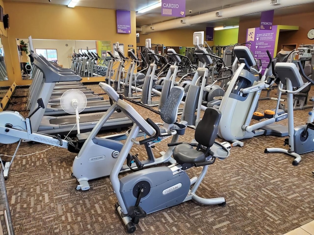 Cobblestone Hotel Amp Suites Crookston 28/39
