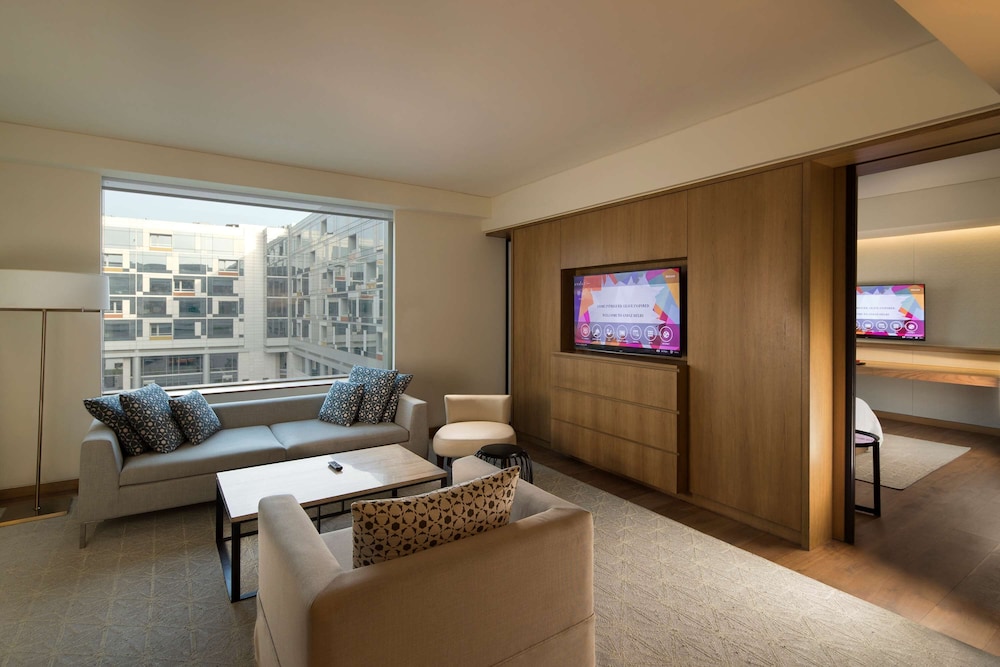 Andaz Delhi, by Hyatt 48/82