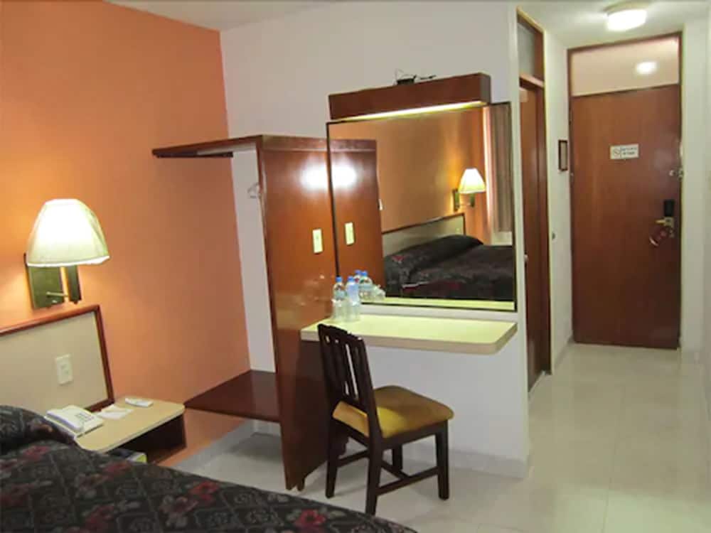 Hotel Baluarte 73/73