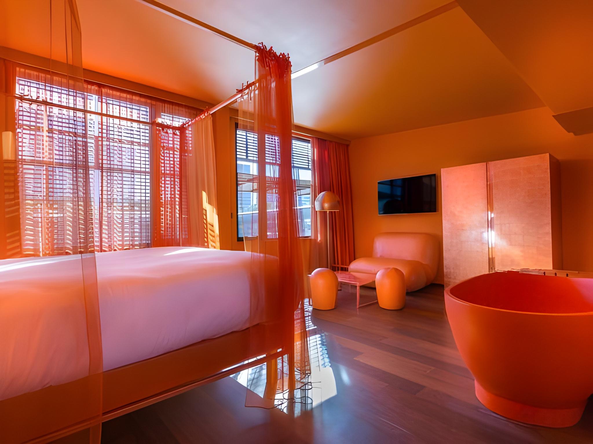 Designer, Sunset, Suite, River View