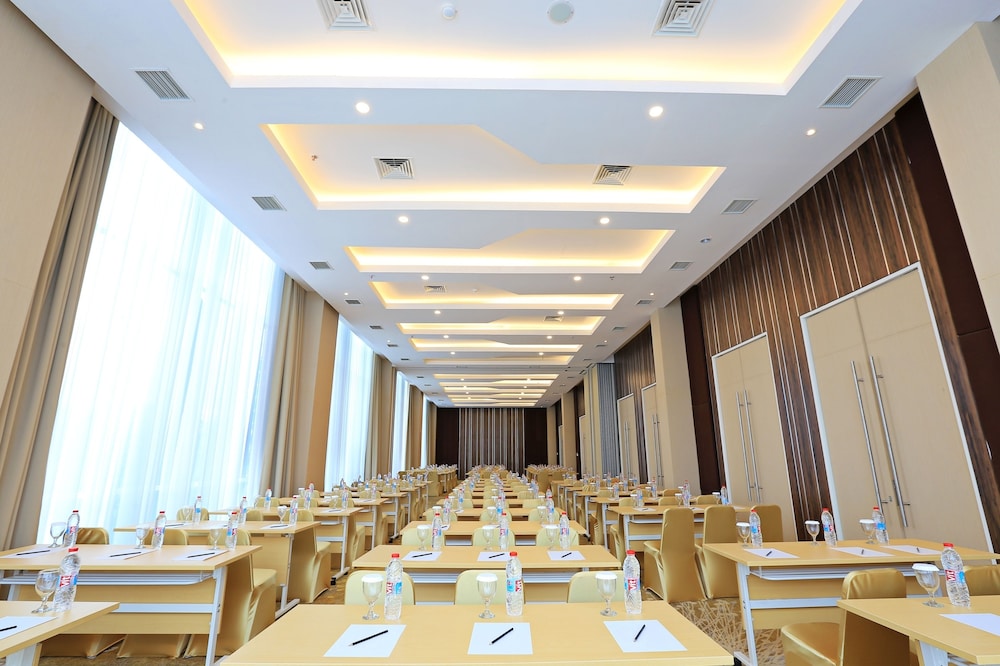 Luminor Hotel Jambi 50/51