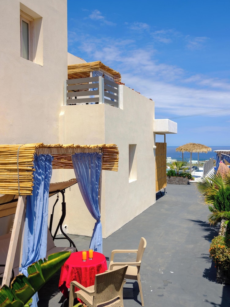 Nalu Suites 55/61