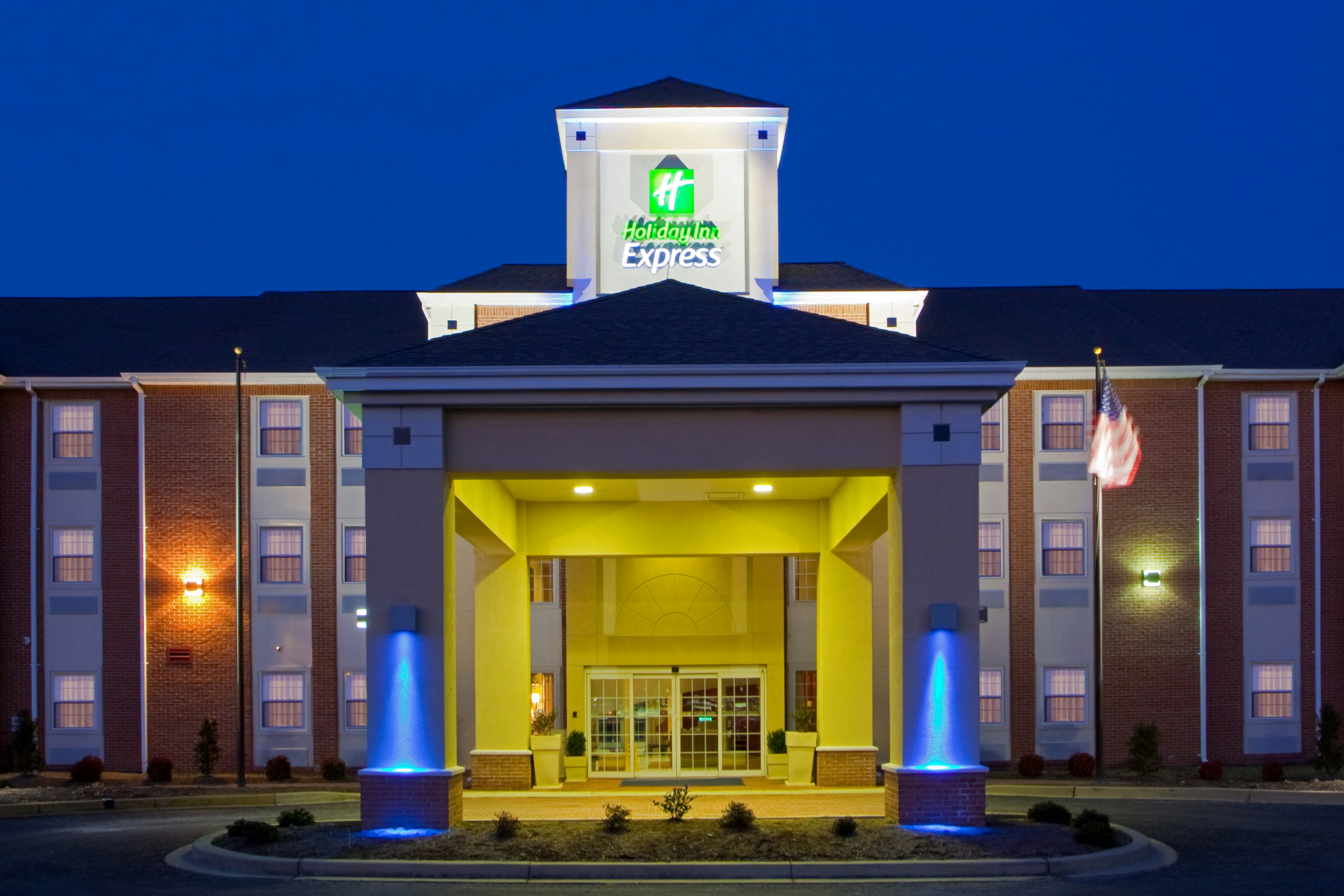 Holiday Inn Express Prince Frederick 2/56