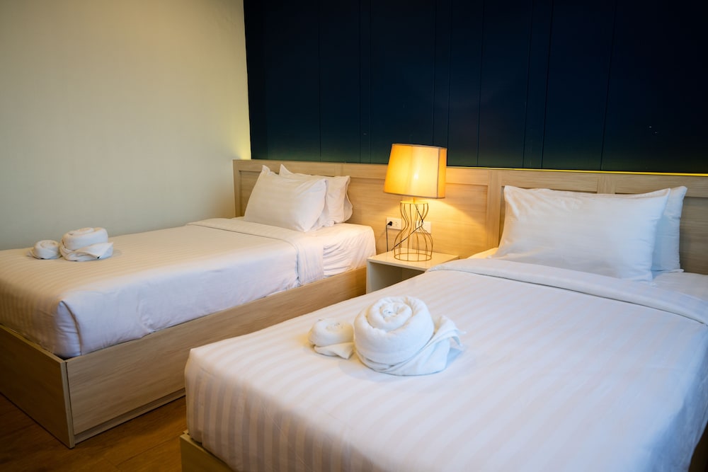 Boutique, Twin Beds
