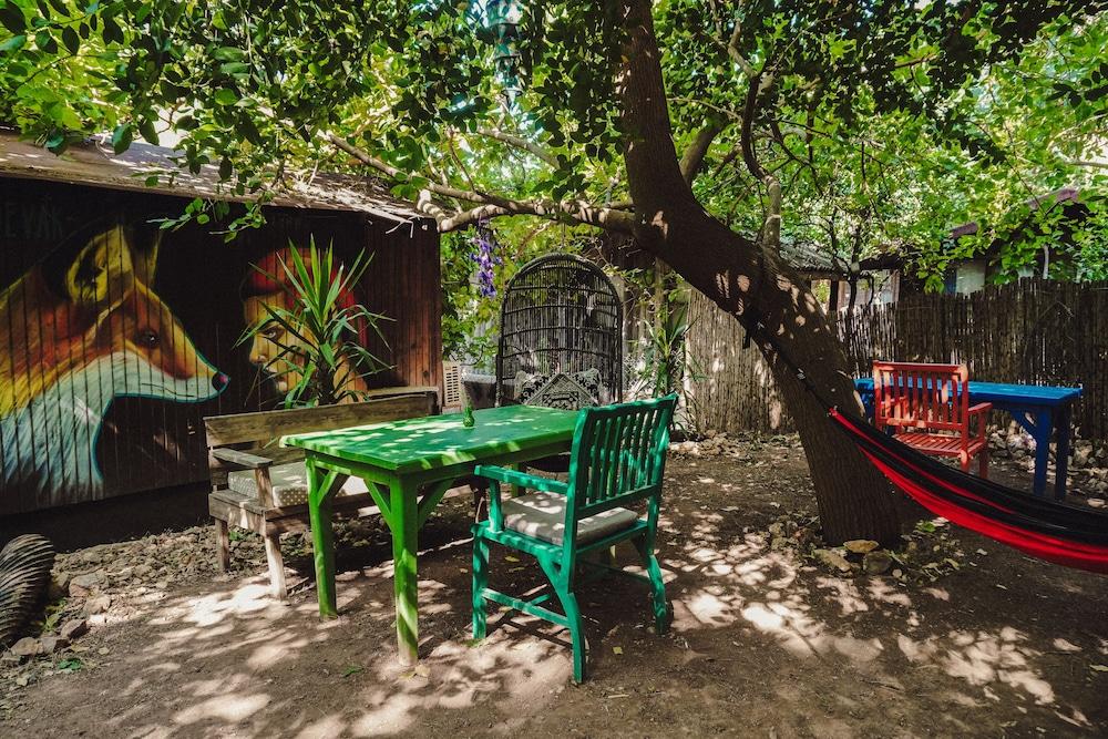 Base Bungalows 29/31