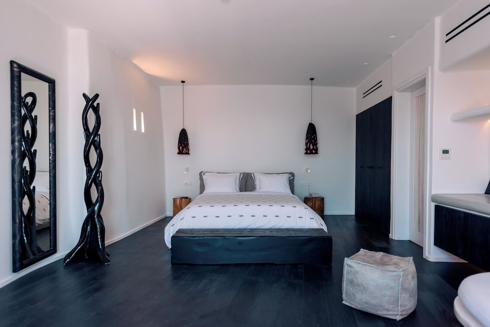 Caldera, Junior Suite, King Bed, Sunset View, Hot Tub