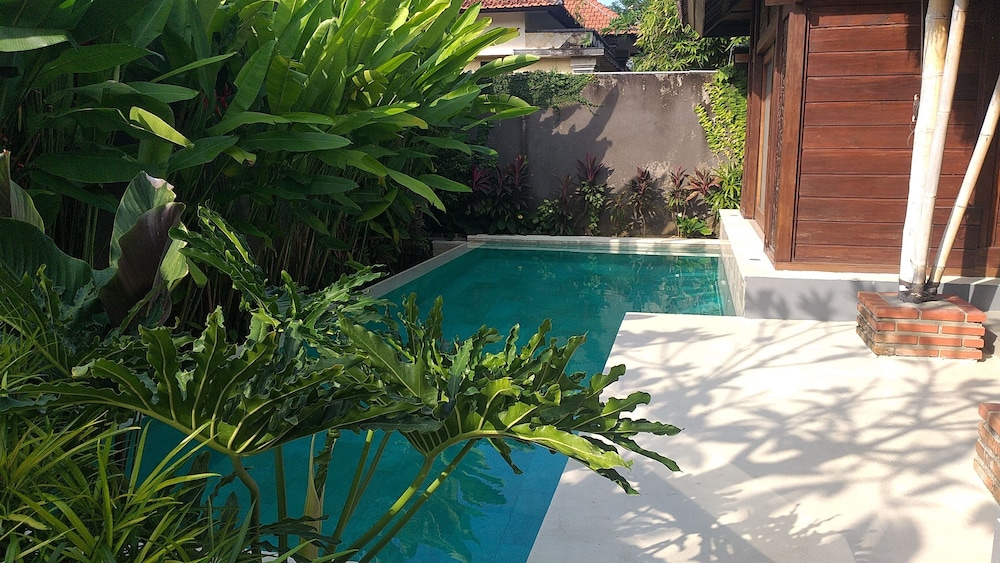 Sri Abi Ratu Villa 46/50