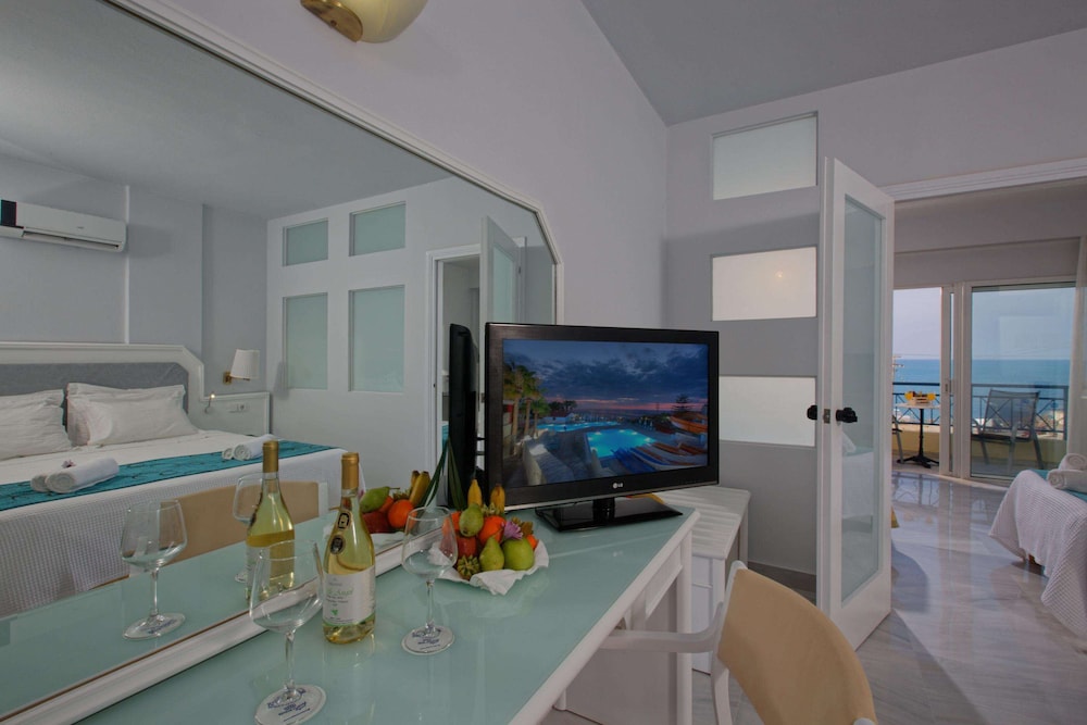 Rethymno Mare Royal And Waterpark 50/50