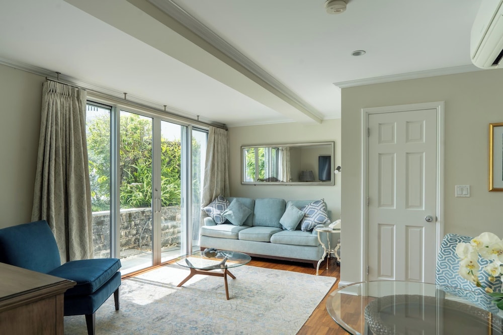 Rosedon Hotel 34/54