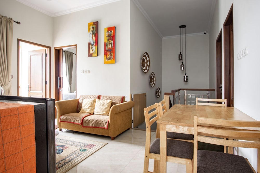 Bisma Balcony Homestay 52/64