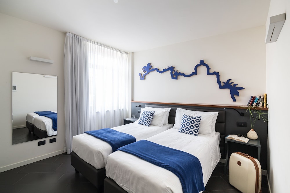 Foyer Boutique Hotel 8/45